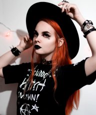 画像3: THE BADDEST WITCH IN TOWN / クロップトップス【Restyle】 (3)