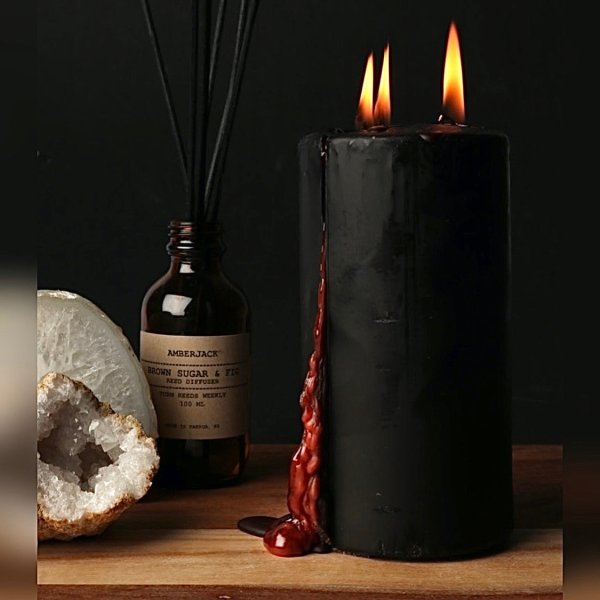 画像1: 15CM VAMPIRE TEARS PILLAR CANDLE/ キャンドル【GOTHIC HOMEWARE】 (1)